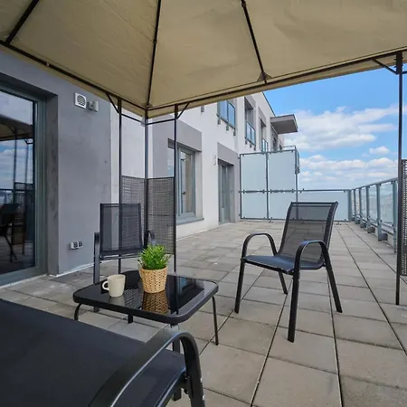 Stylish Kosciuszki Apartaments Near The Market Square With Free Garage Wroclaw By Noclegi Renters Екстер'єр фото