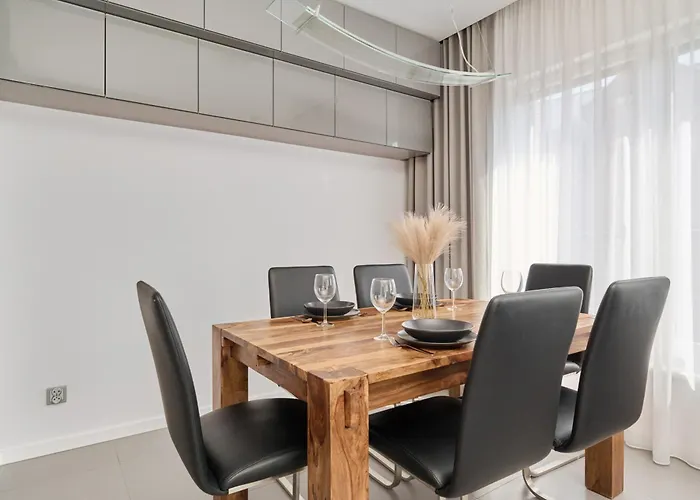 Stylish Kosciuszki Apartaments Near The Market Square With Free Garage Wroclaw By Noclegi Renters