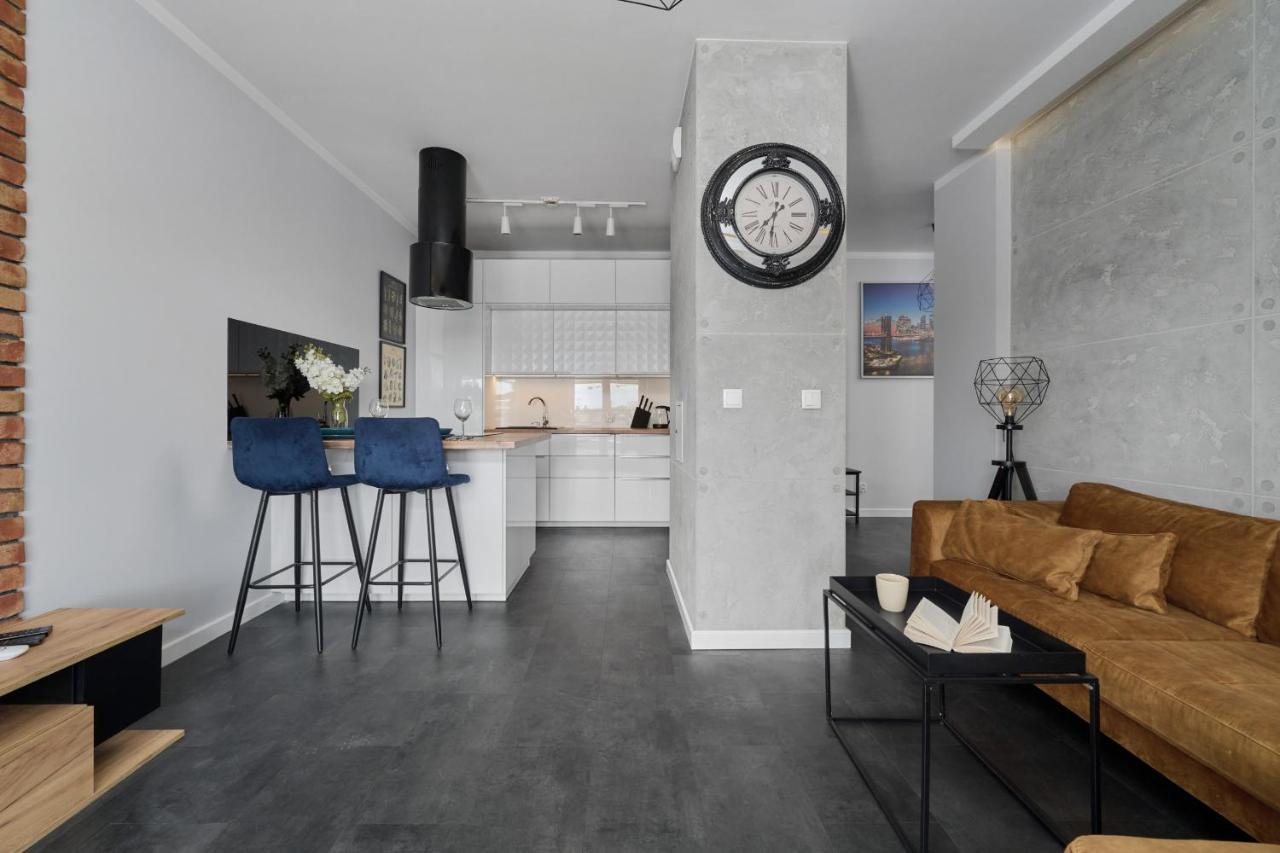 Stylish Kosciuszki Near The Market Square With Free Garage By Renters Apartment Wroclaw