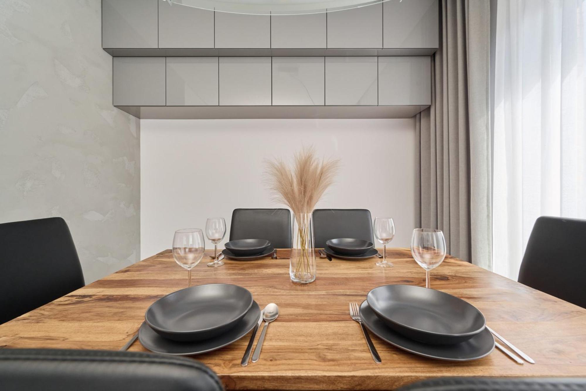 Stylish Kosciuszki Near The Market Square With Free Garage By Renters Apartment *