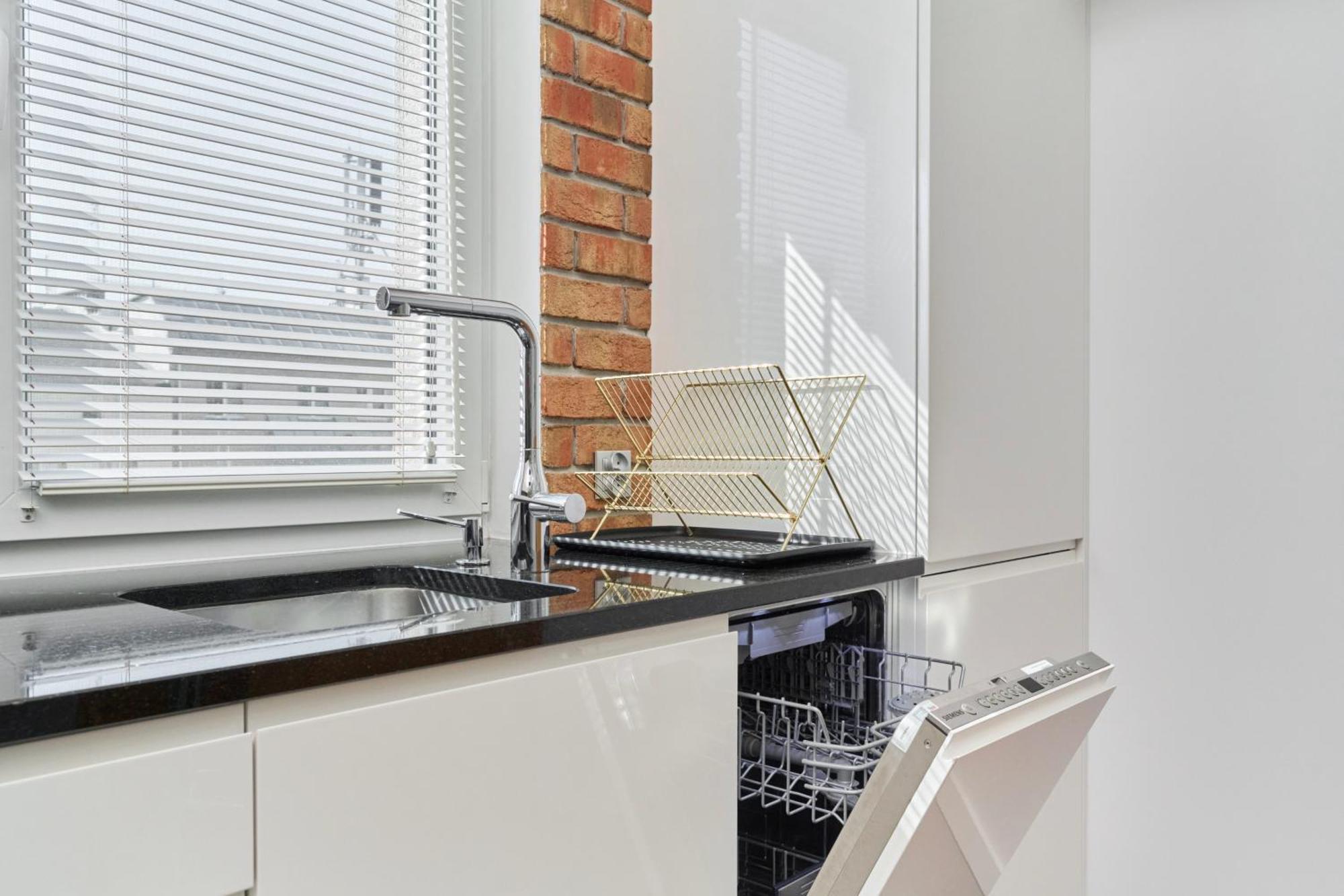 Apartment Stylish Kosciuszki Near The Market Square With Free Garage By Renters