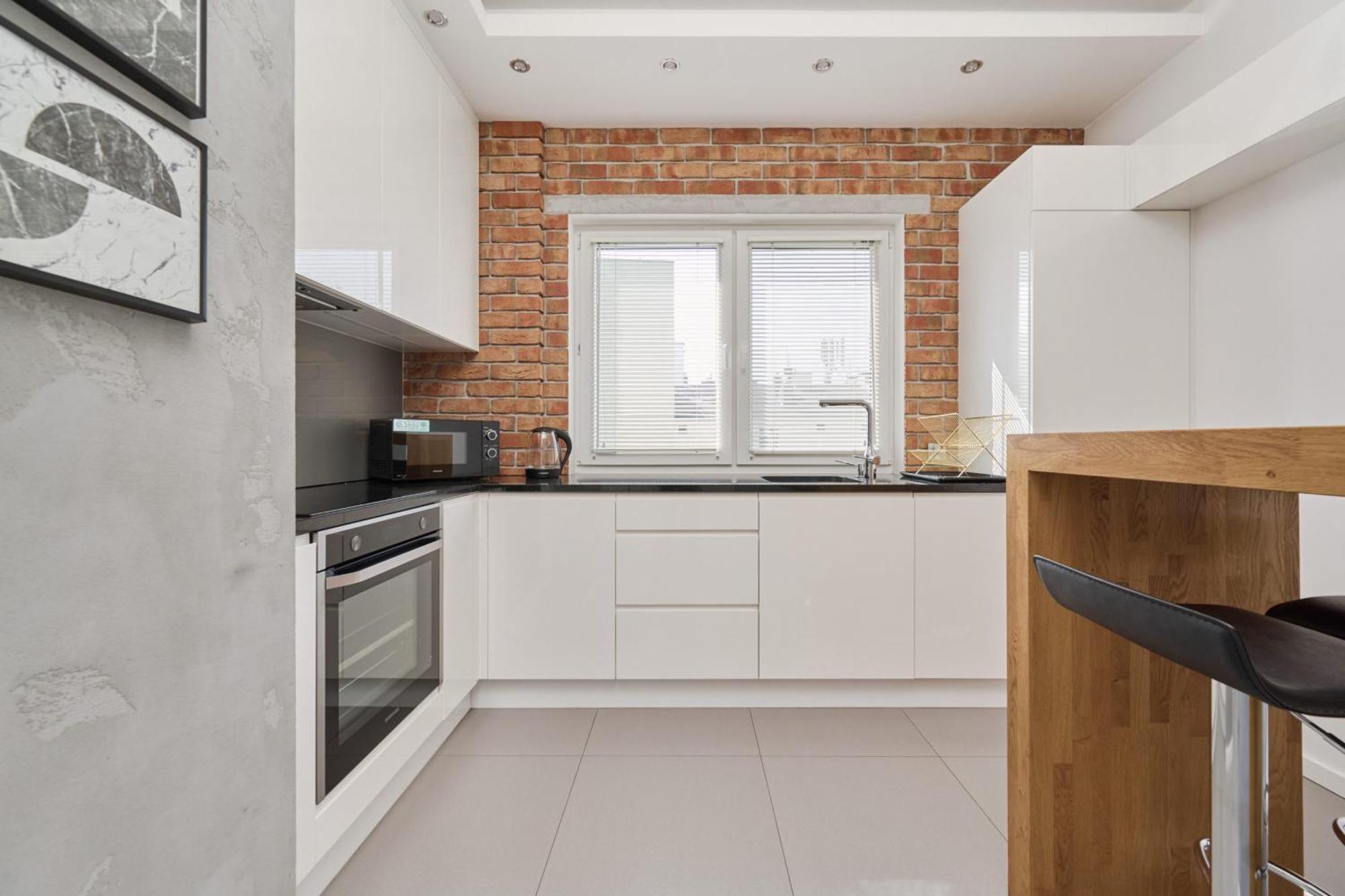 Stylish Kosciuszki Near The Market Square With Free Garage By Renters Apartment Wroclaw